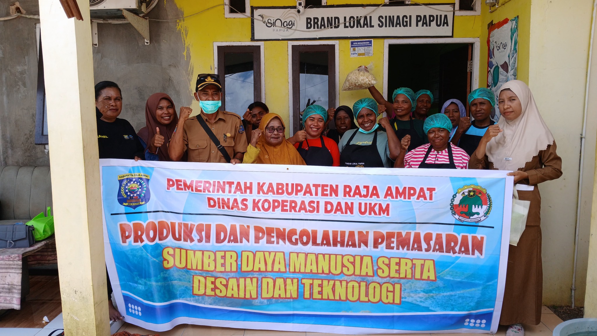 Bersama DINAS KOPERASI & UKM Kabupaten Raja 4